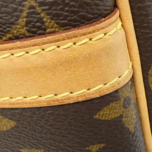 LOUIS VUITTON Brown Monogram Shoulder Bag - Picture 4 of 9
